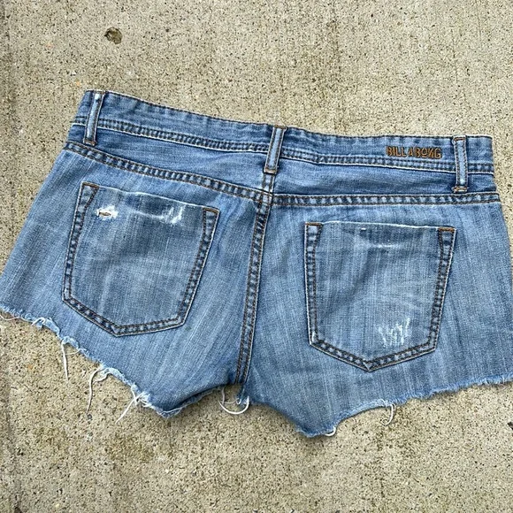 Jean Shorts - Picture 3 of 4